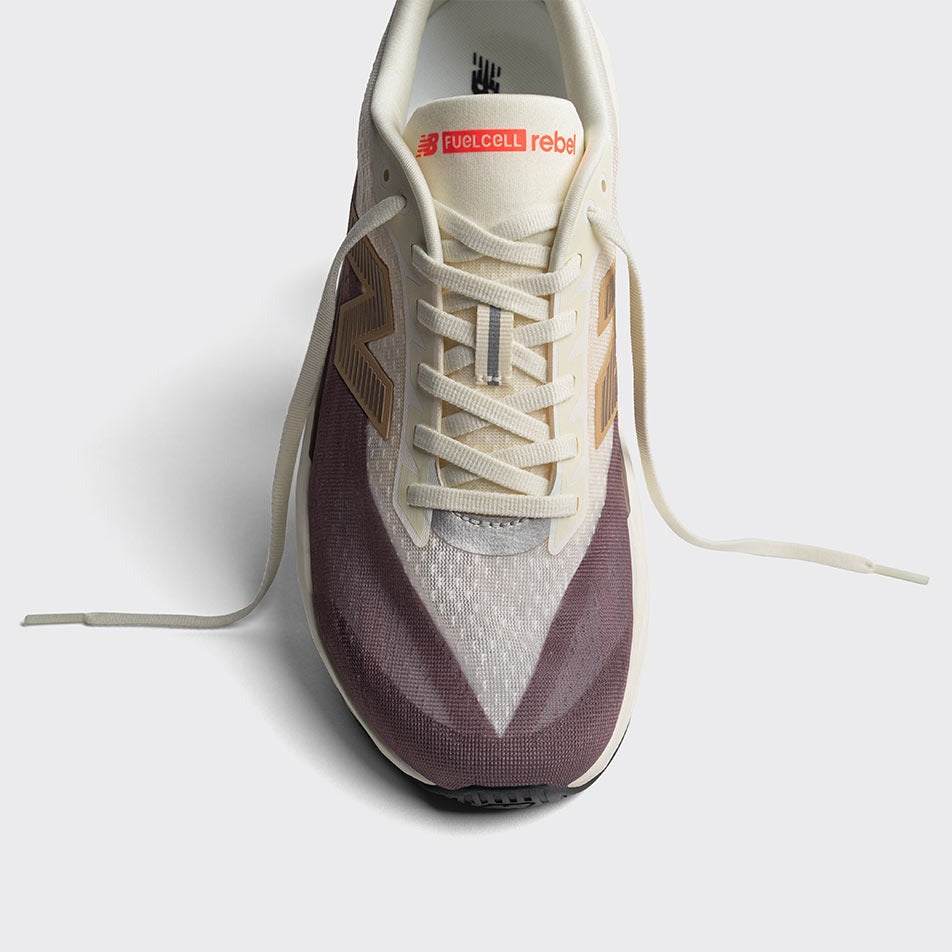 New Balance FuelCell Rebel v5 - Brown